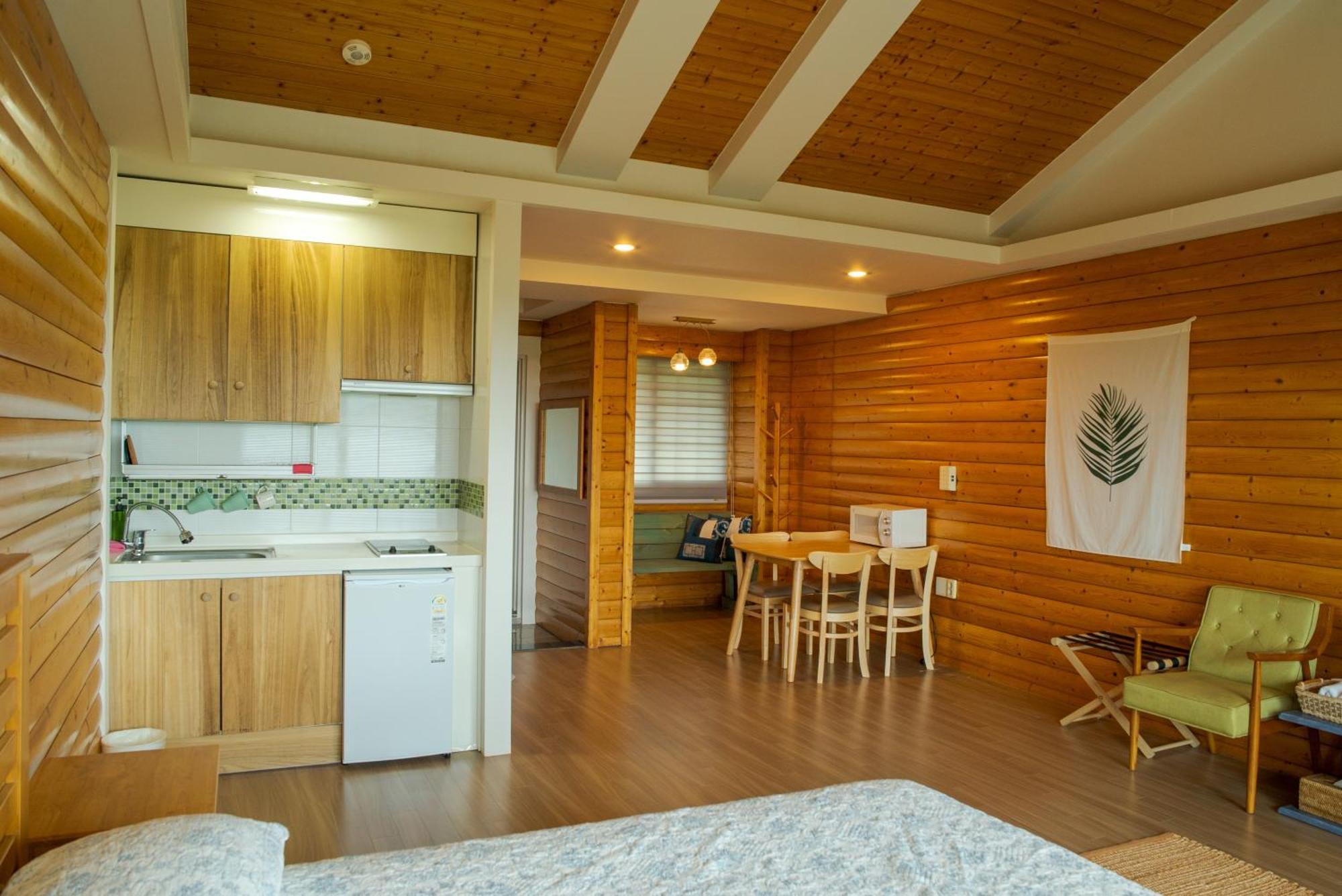 Green Narae Pension Seogwipo Exterior foto
